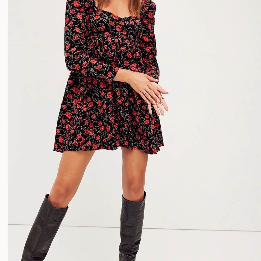 Free people dress, floral picnic cutout - Picture 10 of 10